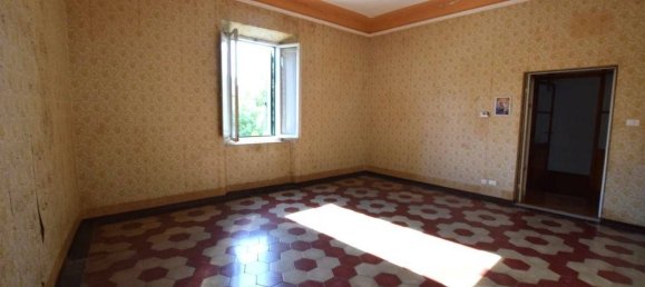 8 rooms House in Livorno, Italy No. 227158 20