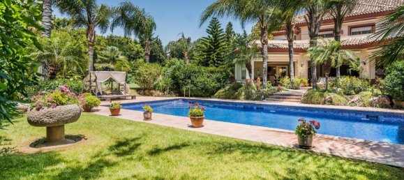 7 bedrooms House in Marbella, Spain No. 71841 3