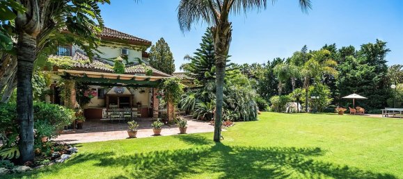 7 bedrooms House in Marbella, Spain No. 71841 2