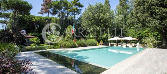 13 bedrooms Villa in Massa, Italy No. 115908 5