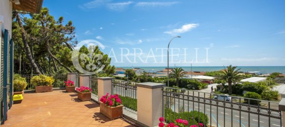 13 bedrooms Villa in Massa, Italy No. 115908 47