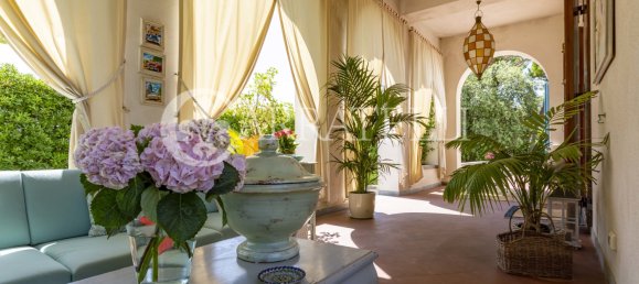 13 bedrooms Villa in Massa, Italy No. 115908 10