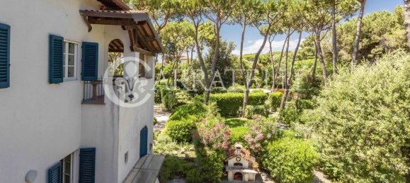 13 bedrooms Villa in Massa, Italy No. 115908 39