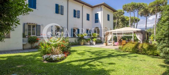 13 bedrooms Villa in Massa, Italy No. 115908 6