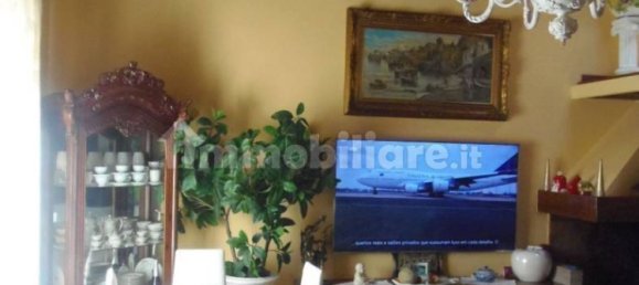 2 bedrooms House in Pisa, Italy No. 352027 12