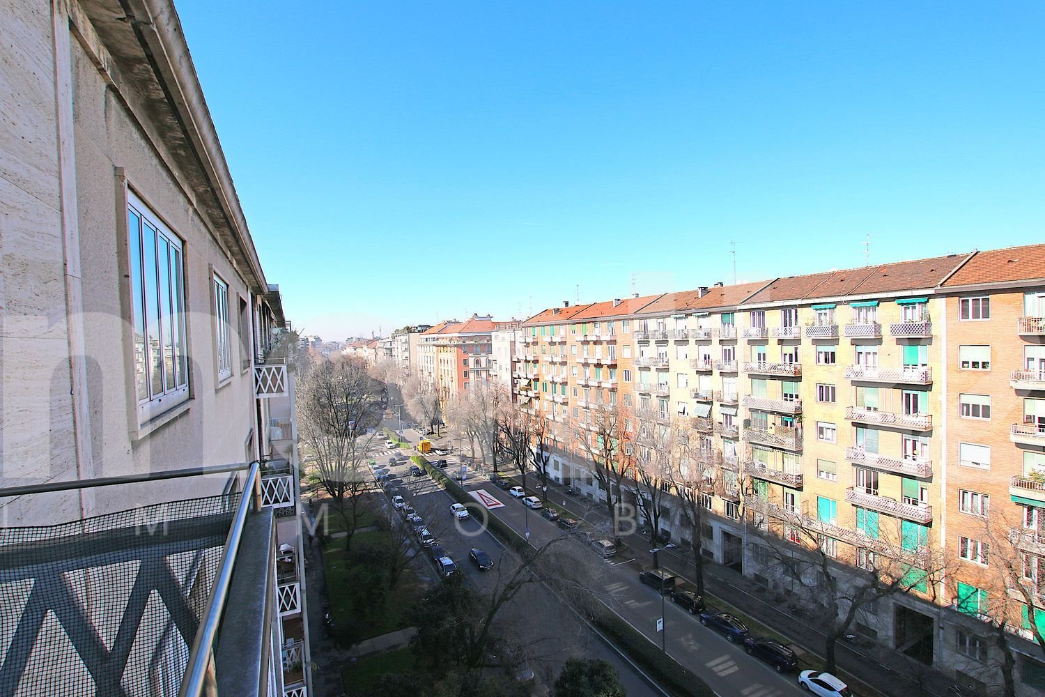 Квартира с 4 комнатами в Милан, Италия № 243496