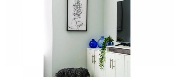 2 bedrooms House in Hamilton, Canada No. 398 9