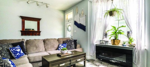 2 bedrooms House in Hamilton, Canada No. 398 12