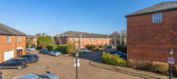 3 bedrooms Commercial property in London, United Kingdom No. 3666 12