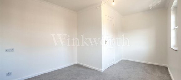 3 bedrooms Commercial property in London, United Kingdom No. 3666 7