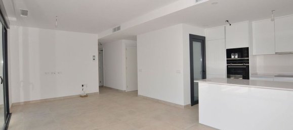 2 bedrooms Penthouse in Fuengirola, Spain No. 189630 10