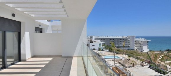 2 bedrooms Penthouse in Fuengirola, Spain No. 189630 6