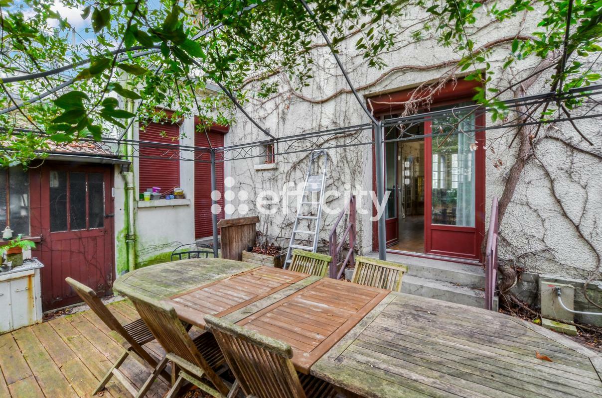 5 Schlafzimmer Haus in La Garenne-Colombes, France, Nr. 345241