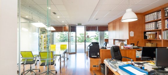  عقار تجاري في Granada, Spain 130متر مربع رقم 151228 2