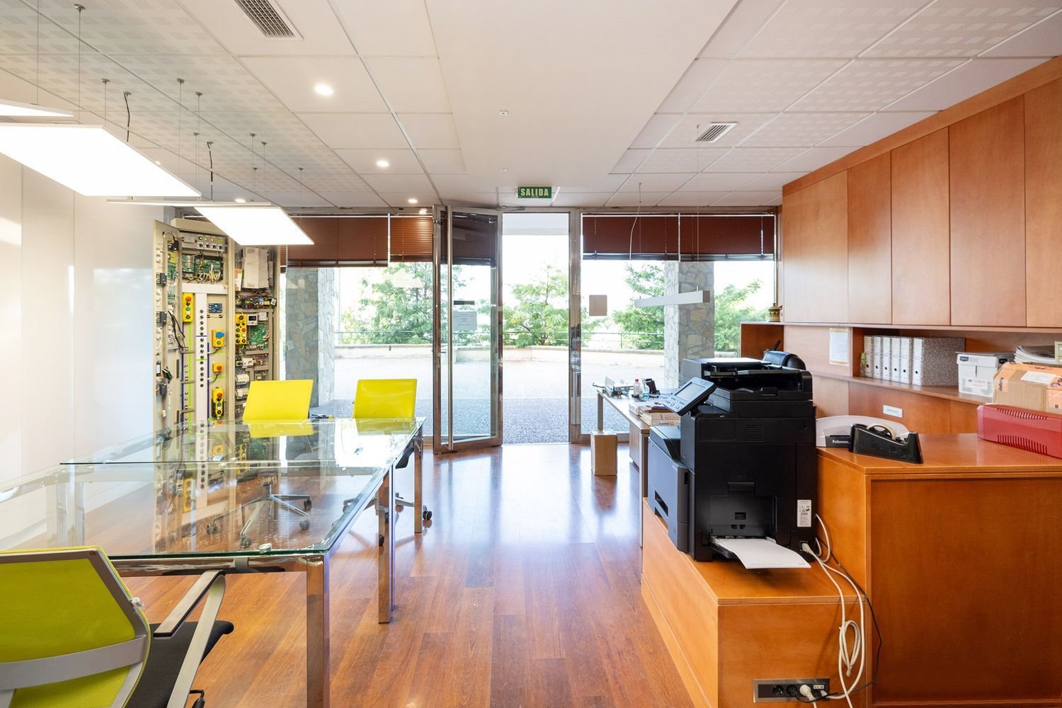  عقار تجاري في Granada, Spain 130متر مربع رقم 151228