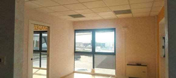 Bureau à Udine, Italy 100m² No. 331665 8