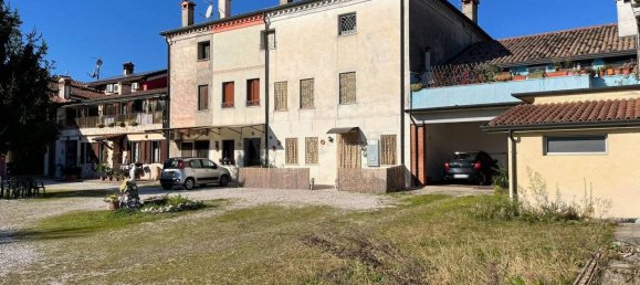 3 bedrooms House in Malo, Italy No. 333956 5