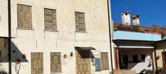 3 bedrooms House in Malo, Italy No. 333956 4