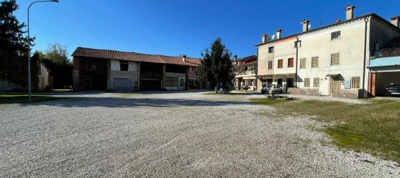 3 bedrooms House in Malo, Italy No. 333956 8