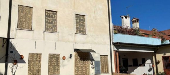 3 bedrooms House in Malo, Italy No. 333956 9