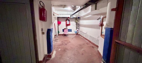 1 room Garage in Genoa, Italy No. 105367 3