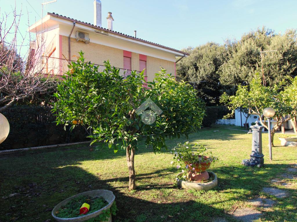 5 bedrooms Apartment in Ardea, Italy No. 46838