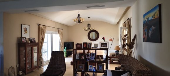 5 bedrooms House in La Alcaidesa, Spain No. 184584 4