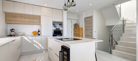 3 bedrooms Villa in Fuengirola, Spain No. 125856 6