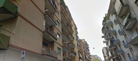 Apartamento de 5 dormitorios en Taranto, Italy No. 330001 3