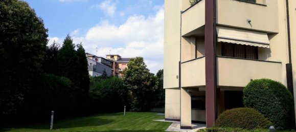 Bureau à Legnano, Italy 54m² No. 119080 15