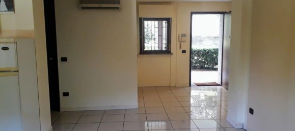 Bureau à Legnano, Italy 54m² No. 119080 4