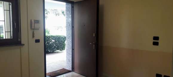 Bureau à Legnano, Italy 54m² No. 119080 11