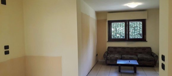 Bureau à Legnano, Italy 54m² No. 119080 12