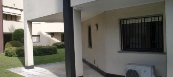 Bureau à Legnano, Italy 54m² No. 119080 19