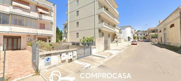  Garage in Parabita, Italy No. 381107 2