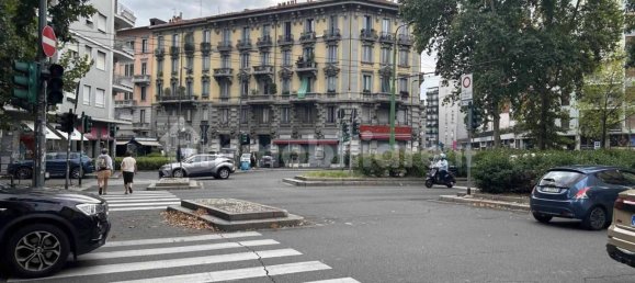 2 rooms Commercial property in Milan, Italy No. 302226 5