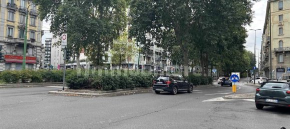 2 rooms Commercial property in Milan, Italy No. 302226 4