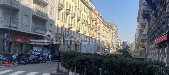 2 rooms Commercial property in Milan, Italy No. 302226 8