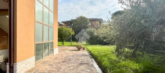 2 bedrooms House in Udine, Italy No. 329401 17