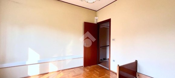 2 bedrooms House in Udine, Italy No. 329401 4