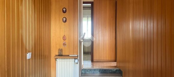 2 bedrooms House in Udine, Italy No. 329401 3