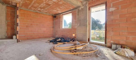 8 rooms Villa in Camaiore, Italy No. 25943 3