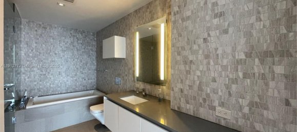 1 dormitorio propiedad comercial en venta en Miami, Miami-Dade, Florida, USA № 614243 18