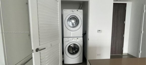 1 dormitorio propiedad comercial en venta en Miami, Miami-Dade, Florida, USA № 614243 10