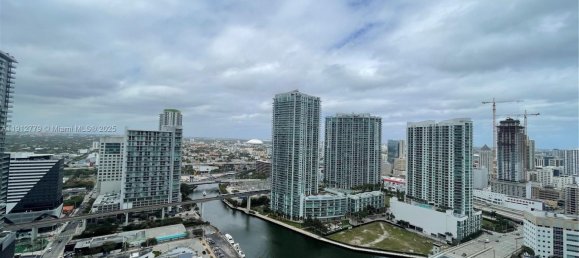 1 dormitorio propiedad comercial en venta en Miami, Miami-Dade, Florida, USA № 614243 2