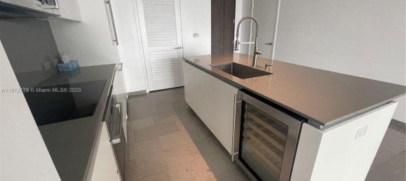 1 dormitorio propiedad comercial en venta en Miami, Miami-Dade, Florida, USA № 614243 8