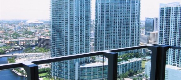 1 dormitorio propiedad comercial en venta en Miami, Miami-Dade, Florida, USA № 614243 3