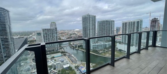 1 dormitorio propiedad comercial en venta en Miami, Miami-Dade, Florida, USA № 614243 21