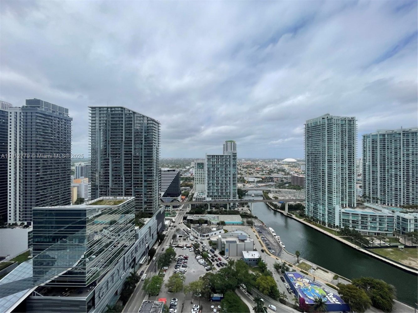 1 dormitorio propiedad comercial en venta en Miami, Miami-Dade, Florida, USA № 614243