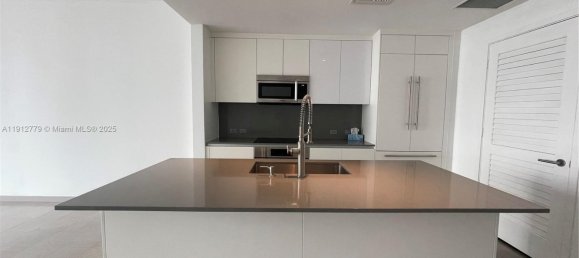 1 dormitorio propiedad comercial en venta en Miami, Miami-Dade, Florida, USA № 614243 4